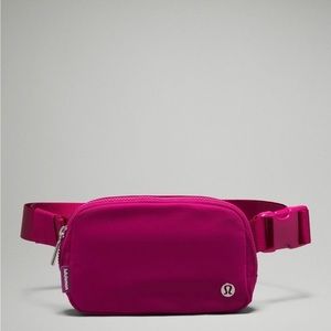 NWT Lululemon Everywhere Belt Bag 1L - Wild Berry